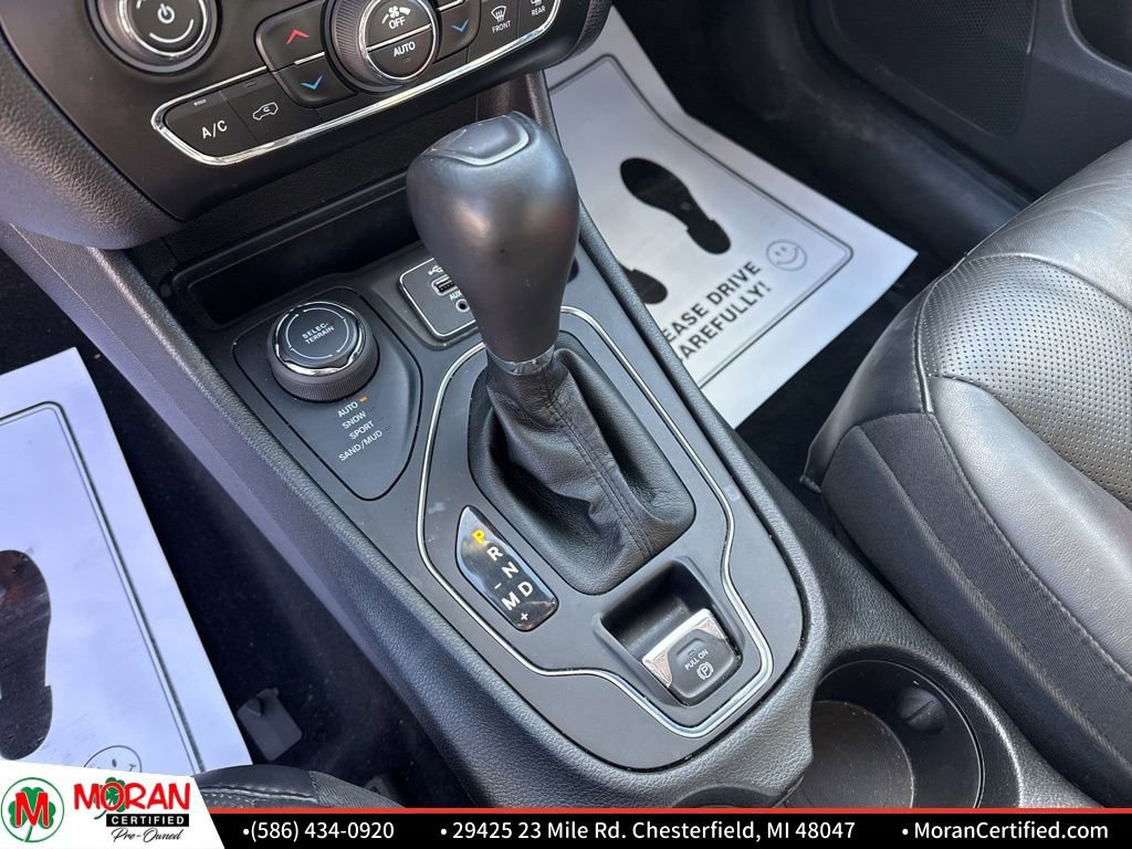 Used 2021 Jeep Cherokee Latitude Lux w/ Comfort/Convenience Group image 18