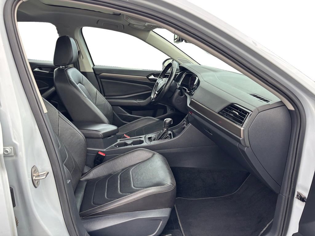 Used 2019 Volkswagen Jetta SEL Premium image 22