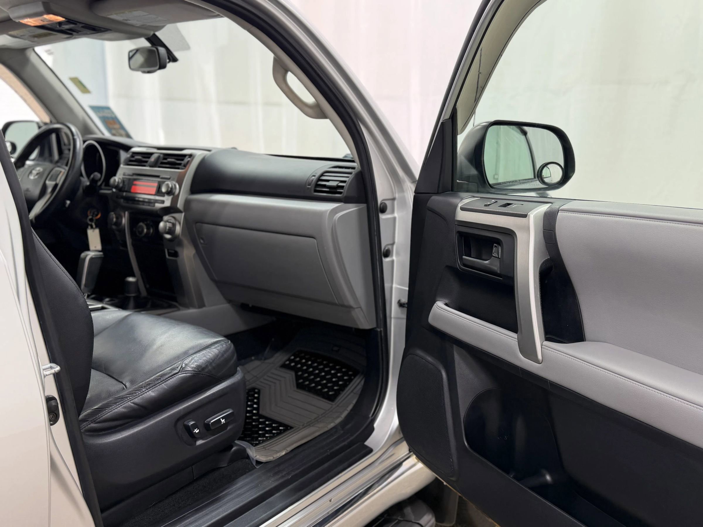 Used 2010 Toyota 4Runner SR5 image 24