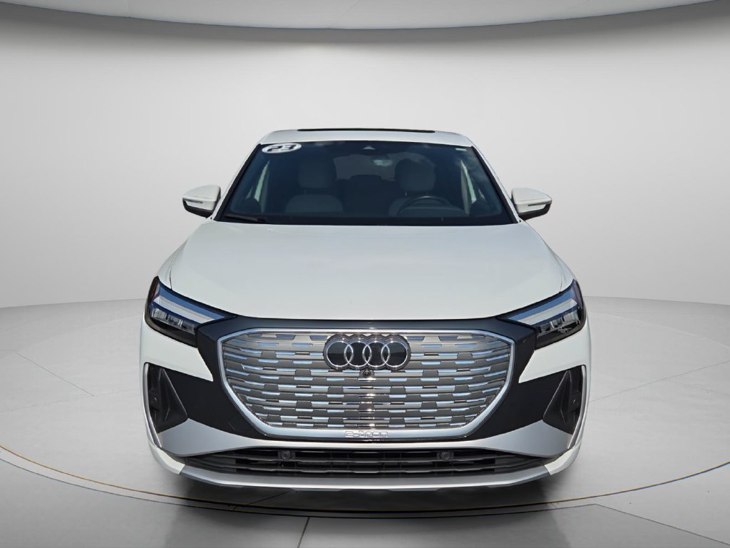Used 2023 Audi Q4 e-tron Premium Plus w/ Premium Plus AWD/4WD image 4
