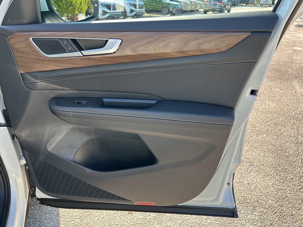 New 2026 Volkswagen Atlas SE FWD image 43