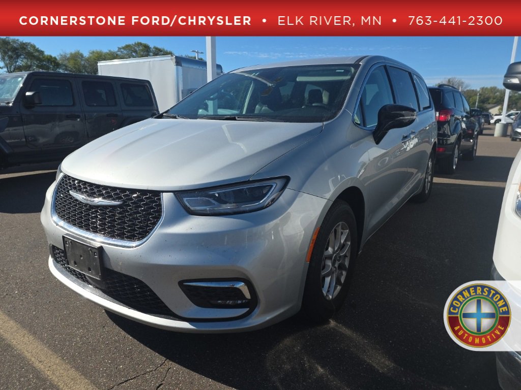 Used 2024 Chrysler Pacifica Touring-L