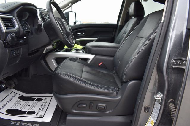 Used 2021 Nissan Titan SV w/ SV Convenience Package image 16