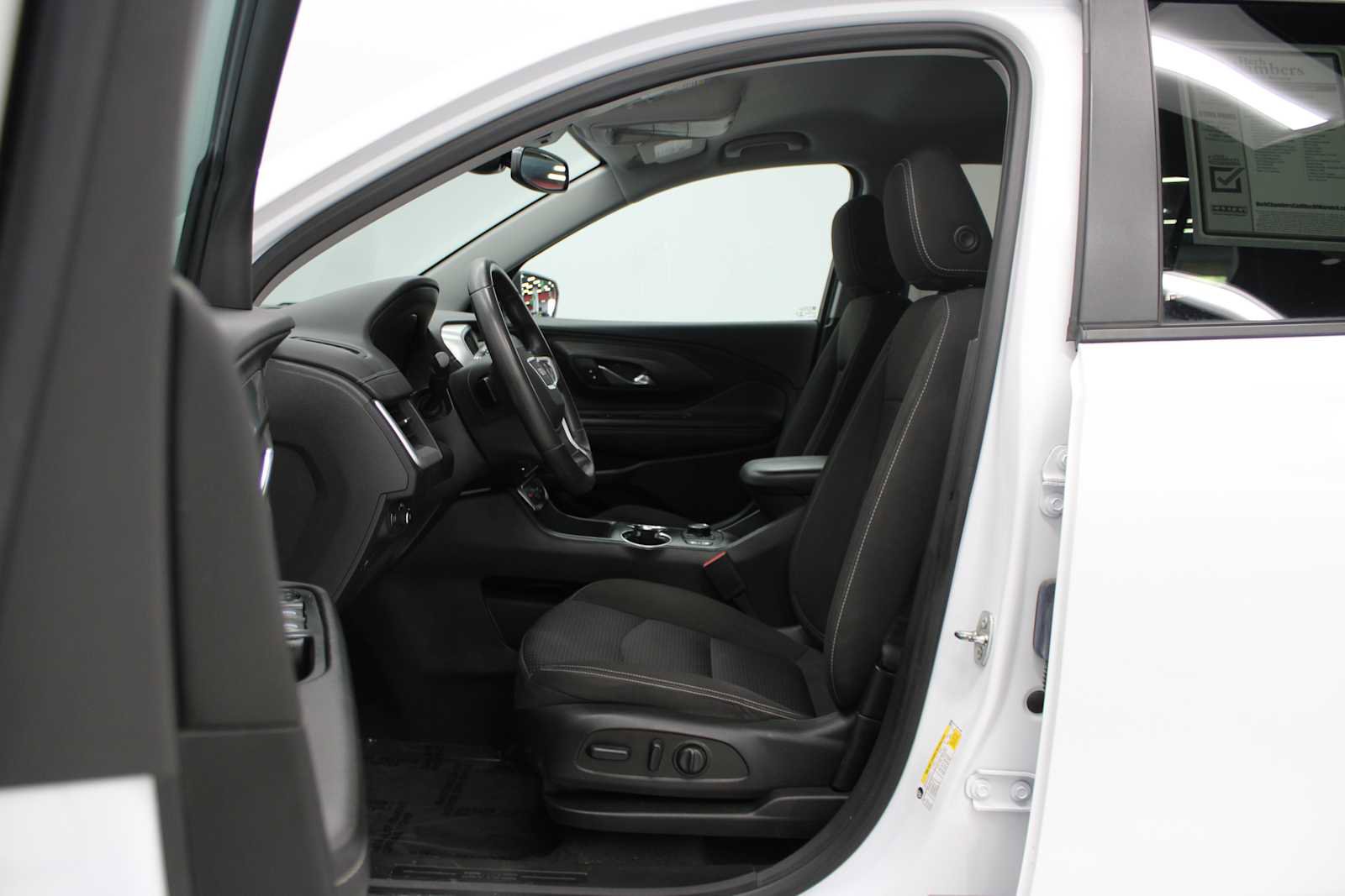 Used 2023 GMC Terrain SLE w/ Driver Convenience Package AWD/4WD image 7