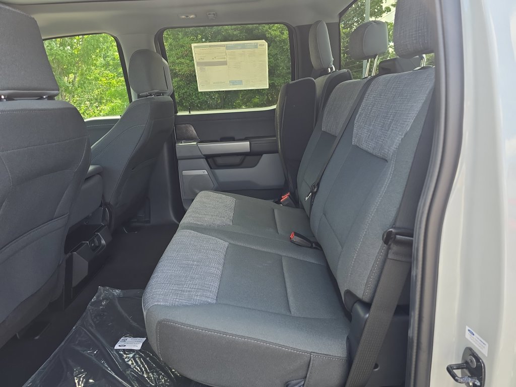 New 2026 Ford F250 XLT w/ XLT Premium Package AWD/4WD image 32