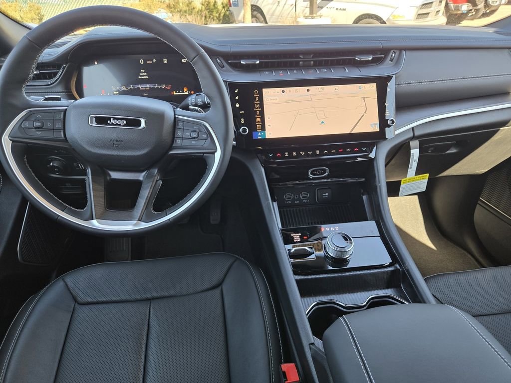 New 2026 Jeep Grand Cherokee Limited AWD/4WD image 16