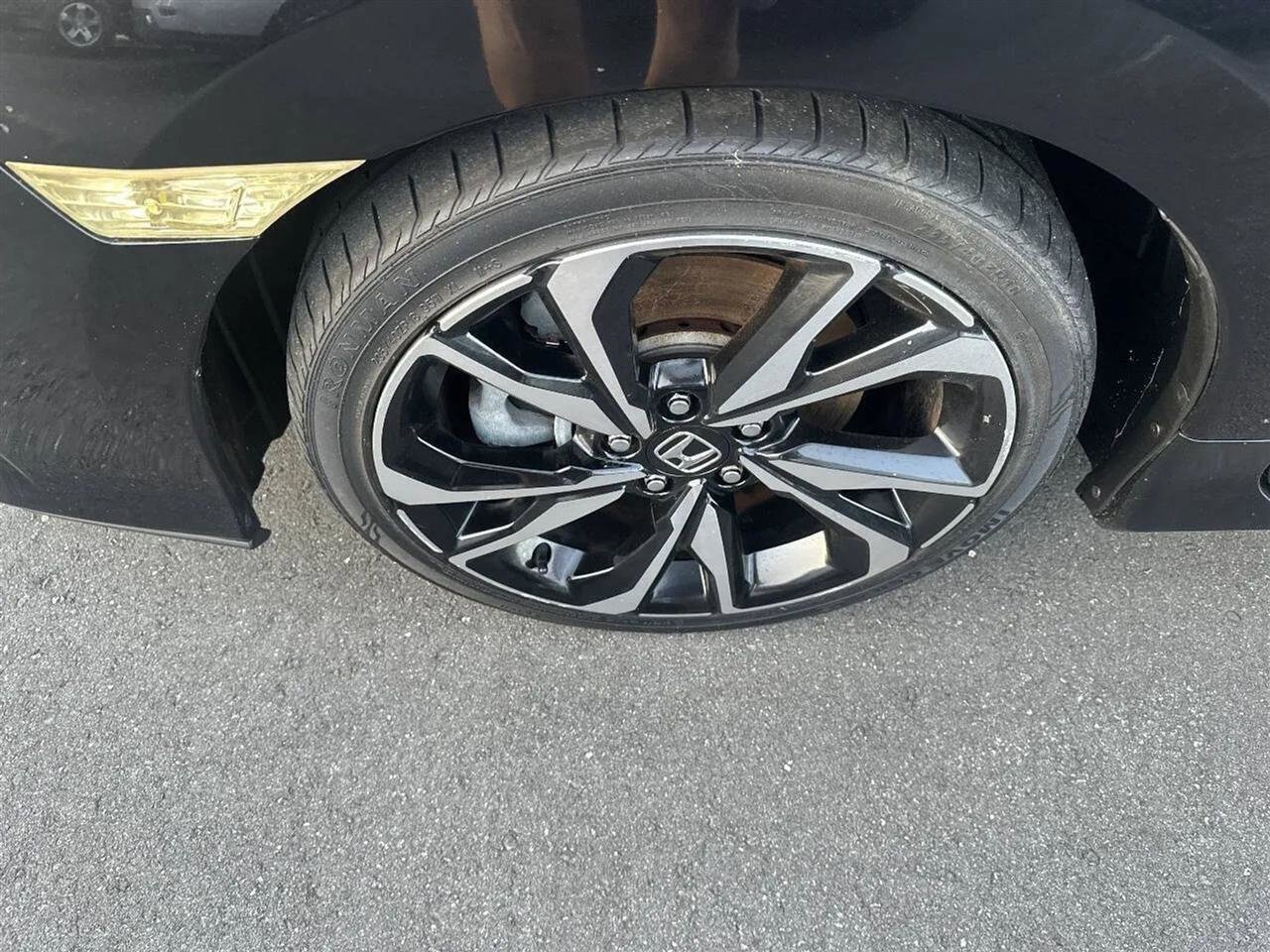 Used 2018 Honda Civic Si image 9