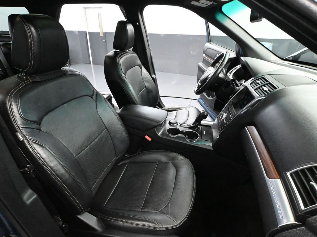 Used 2018 Ford Explorer Limited w/ Equipment Group 301A image 53