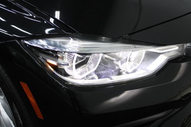 Used 2018 BMW 320i Sedan RWD image 25
