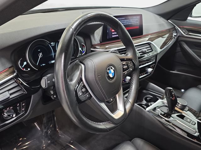 Used 2019 BMW 530i xDrive w/ Convenience Package AWD/4WD image 14