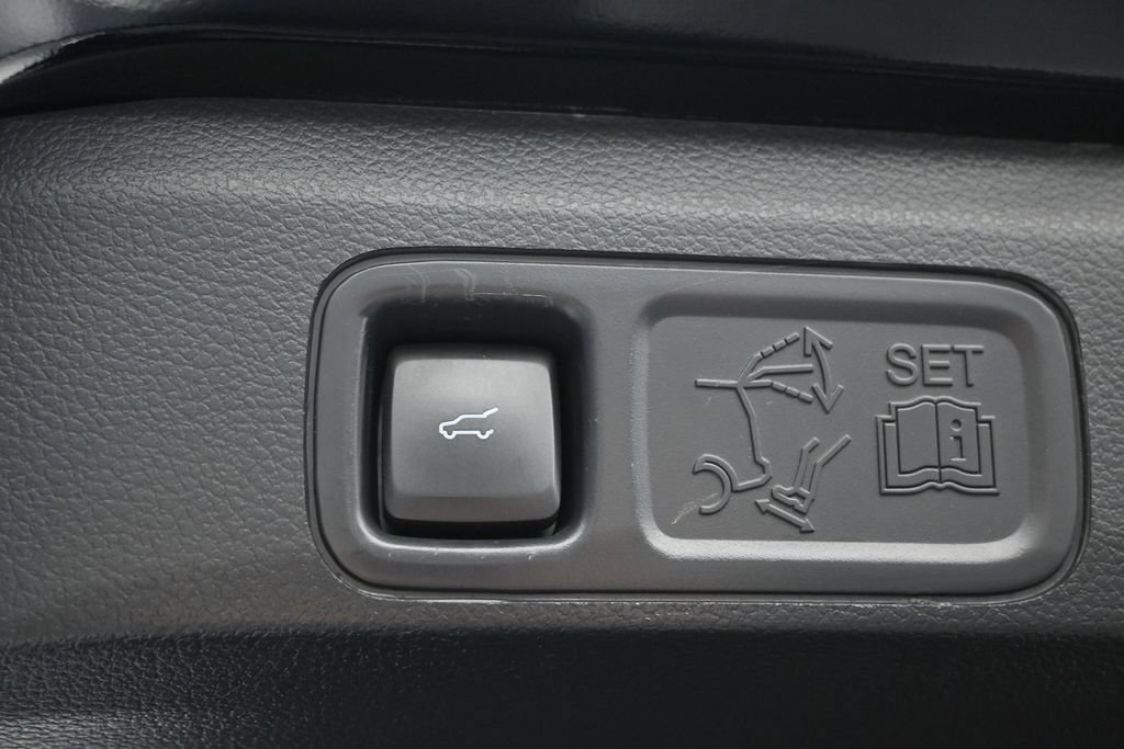 Used 2022 Lincoln Navigator L Reserve AWD/4WD image 30