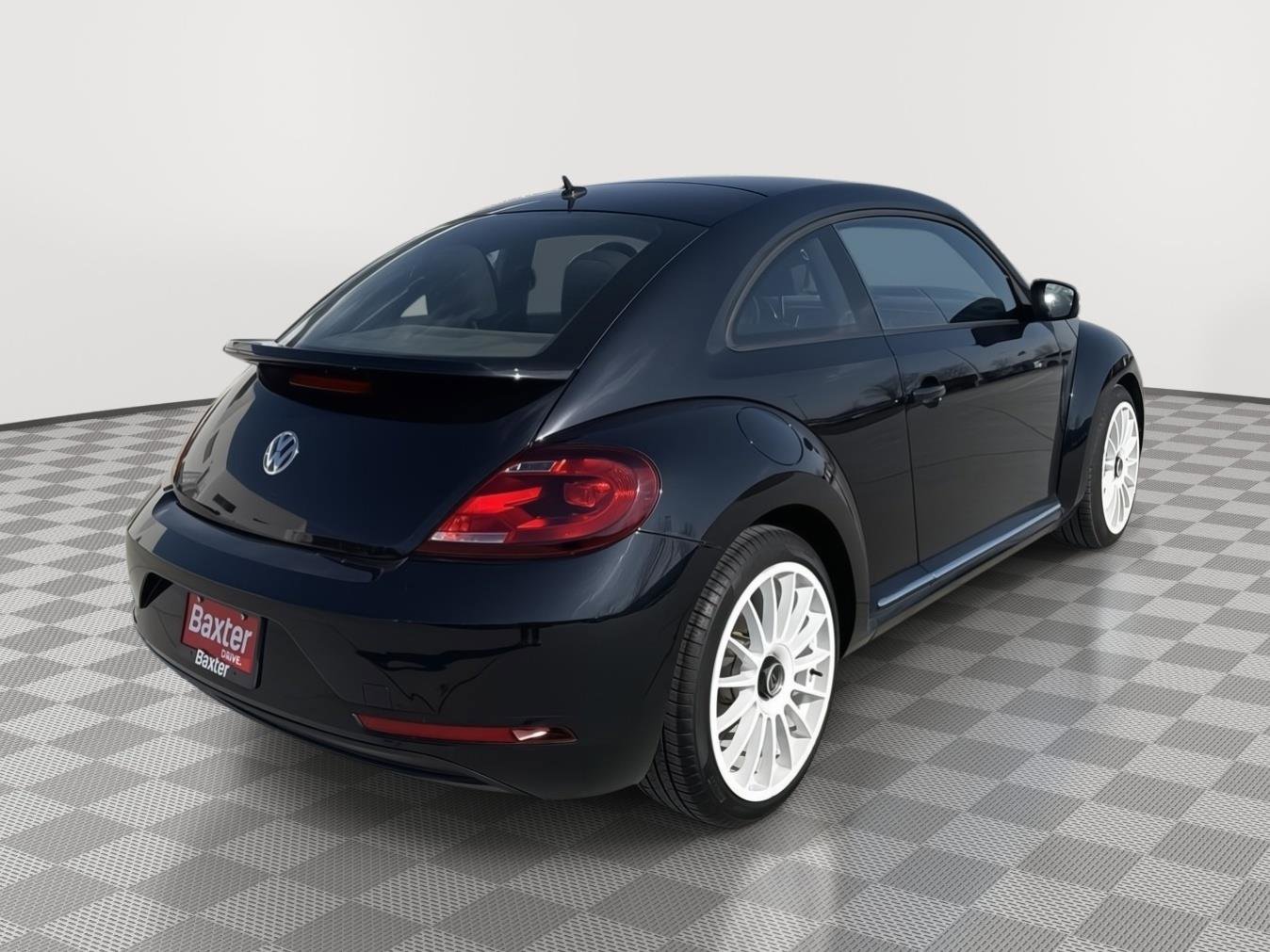 Used 2019 Volkswagen Beetle 2.0T S image 12