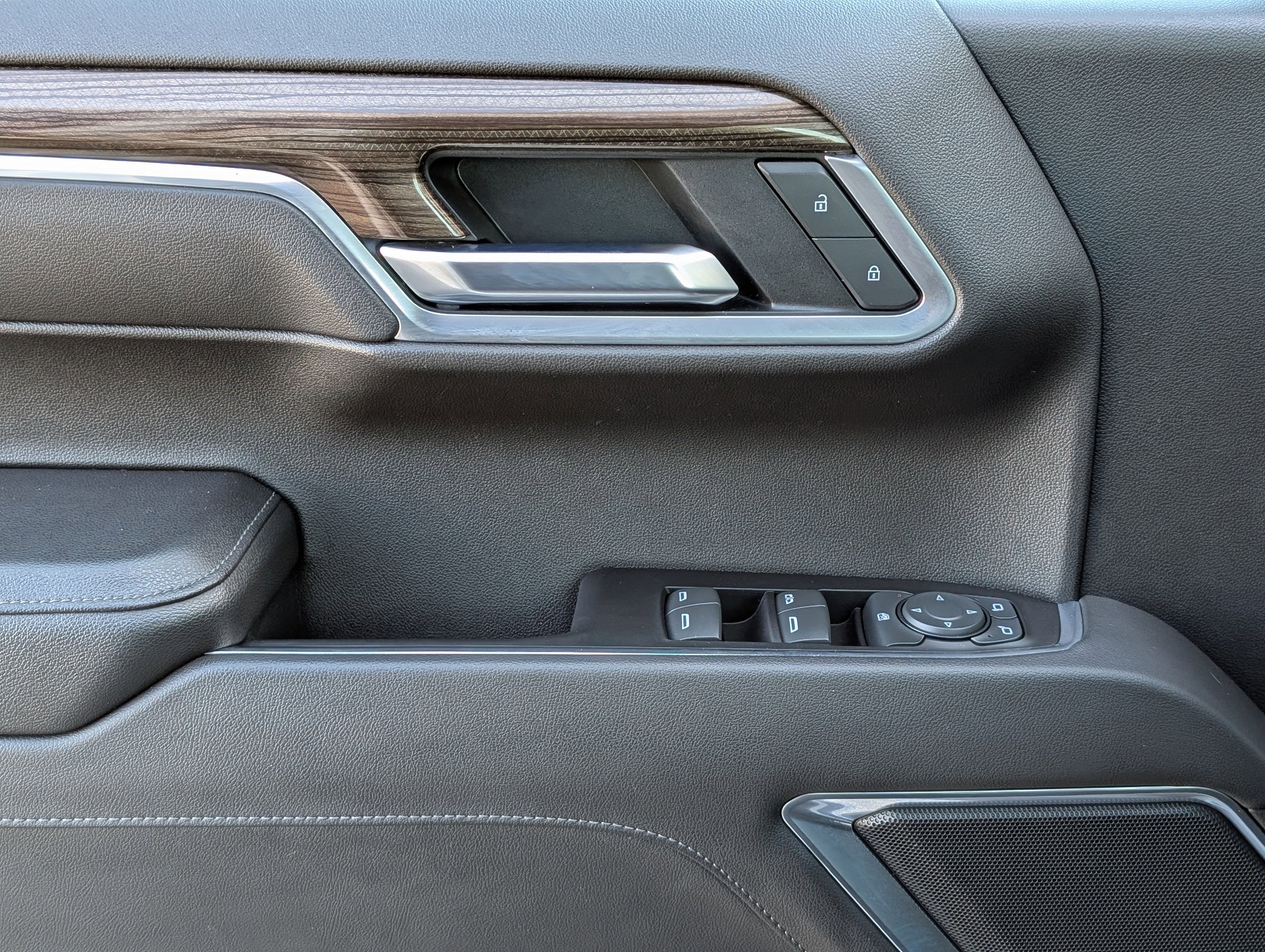 Used 2022 Chevrolet Silverado 1500 RST w/ Redline Edition image 15