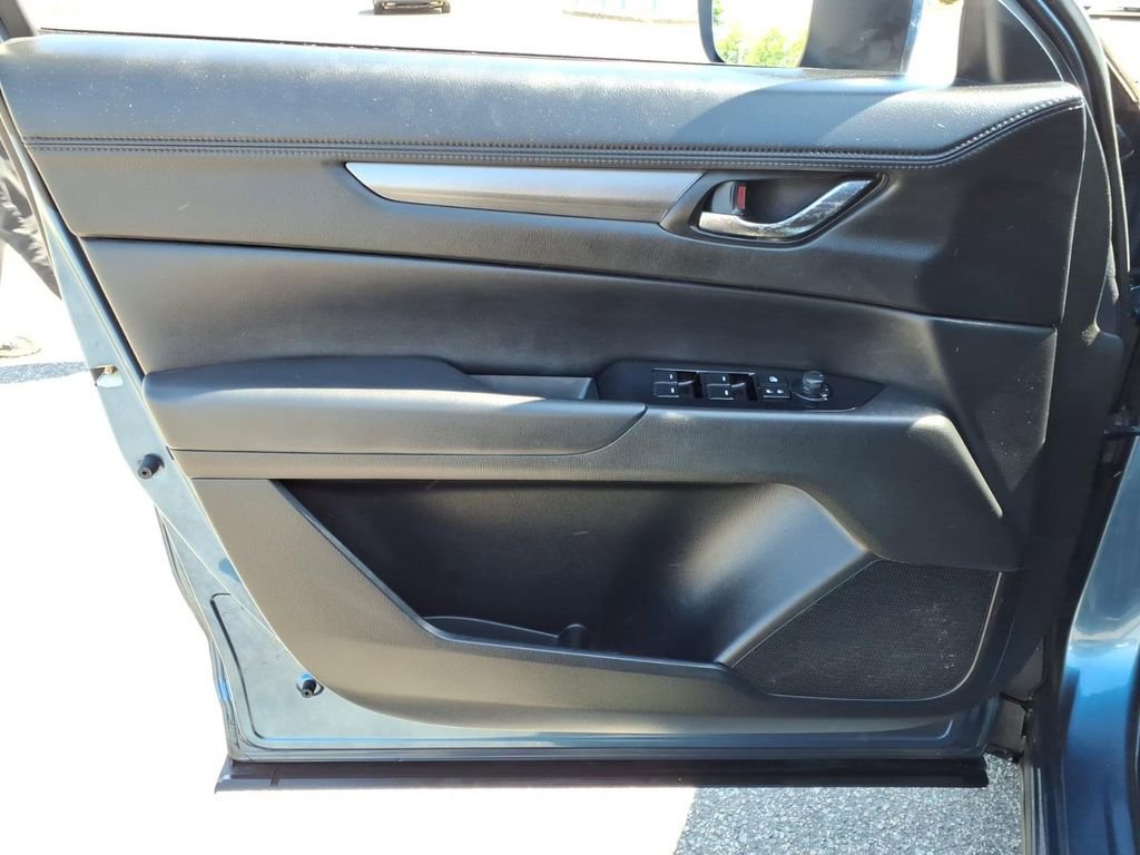 Used 2019 MAZDA CX-5 Touring image 9