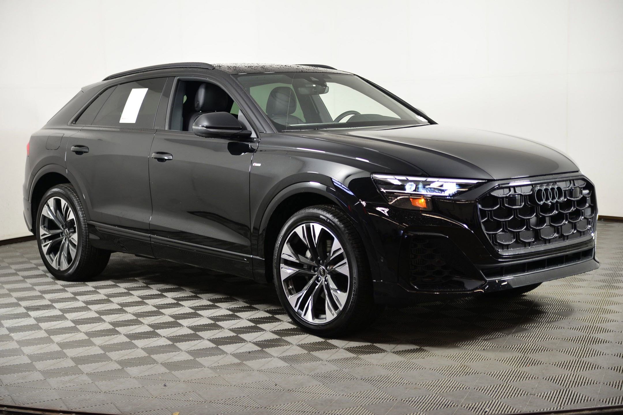 New 2025 Audi Q8 Premium Plus image 6