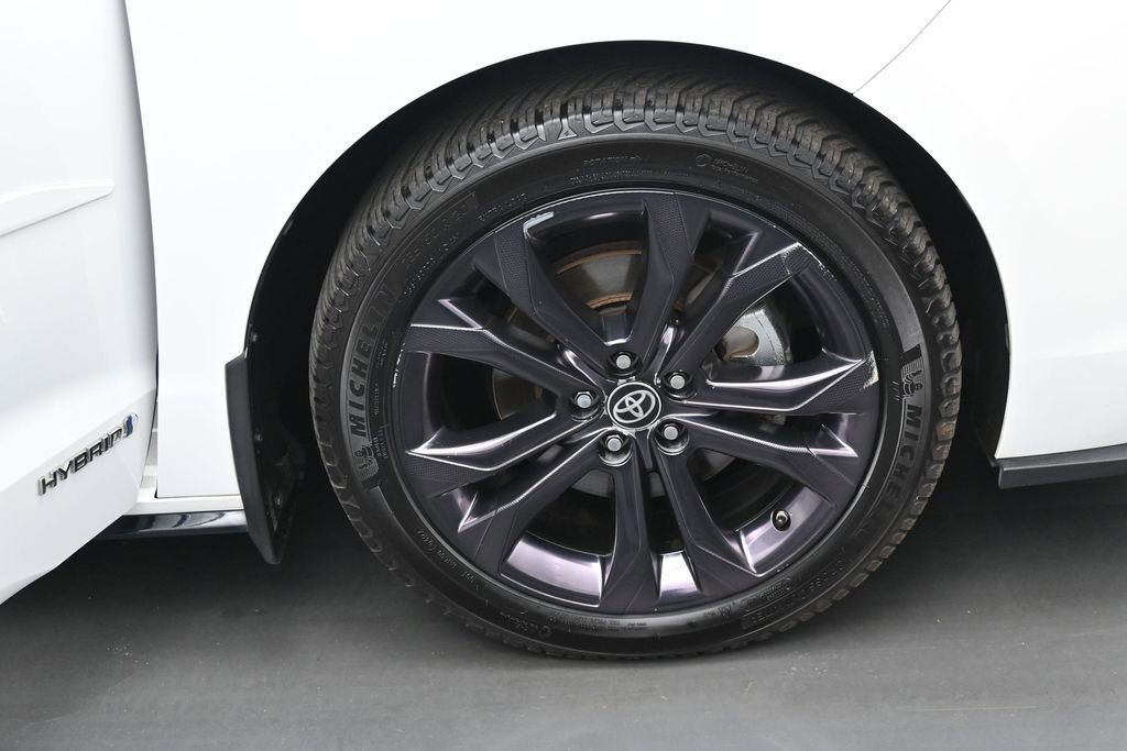 Used 2021 Toyota Sienna XSE w/ XSE Plus Package FWD image 40