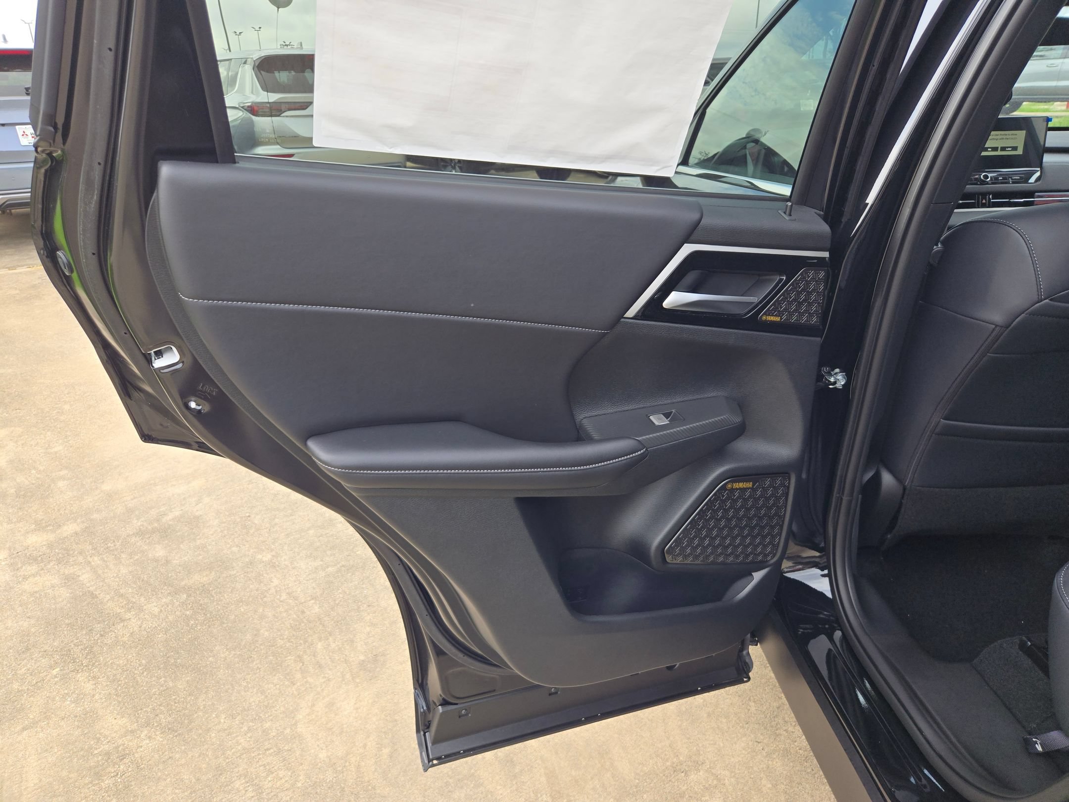 New 2026 Mitsubishi Outlander ES AWD/4WD image 14