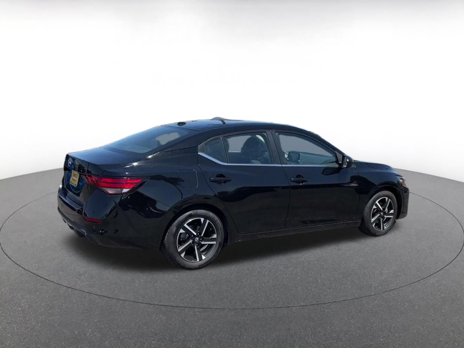 Used 2025 Nissan Sentra SV FWD image 12