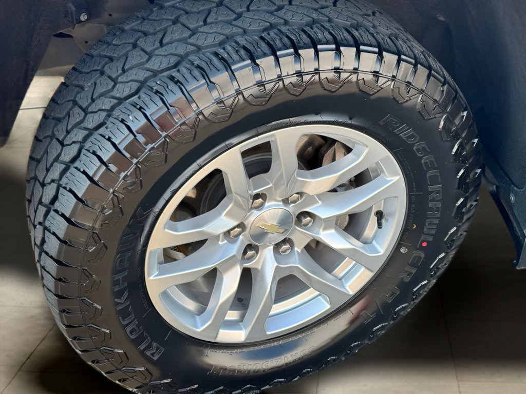 Used 2019 Chevrolet Silverado 1500 LT w/ All-Star Edition AWD/4WD image 42