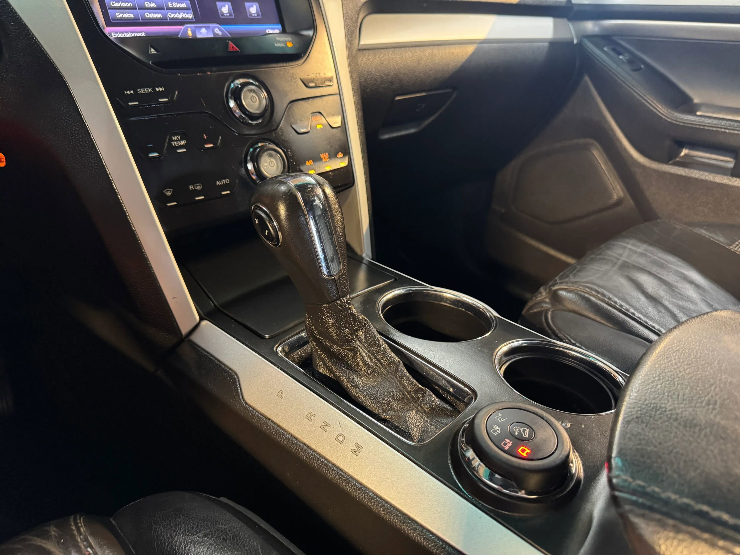 Used 2013 Ford Explorer XLT image 17