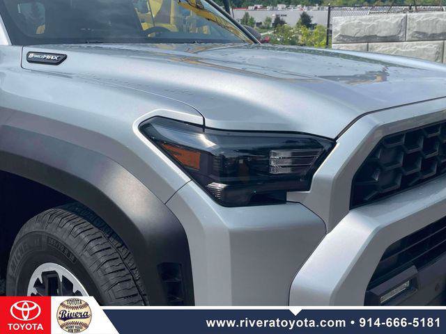 Certified 2025 Toyota 4Runner TRD Off-Road Premium w/ Tow Technology Package AWD/4WD image 11