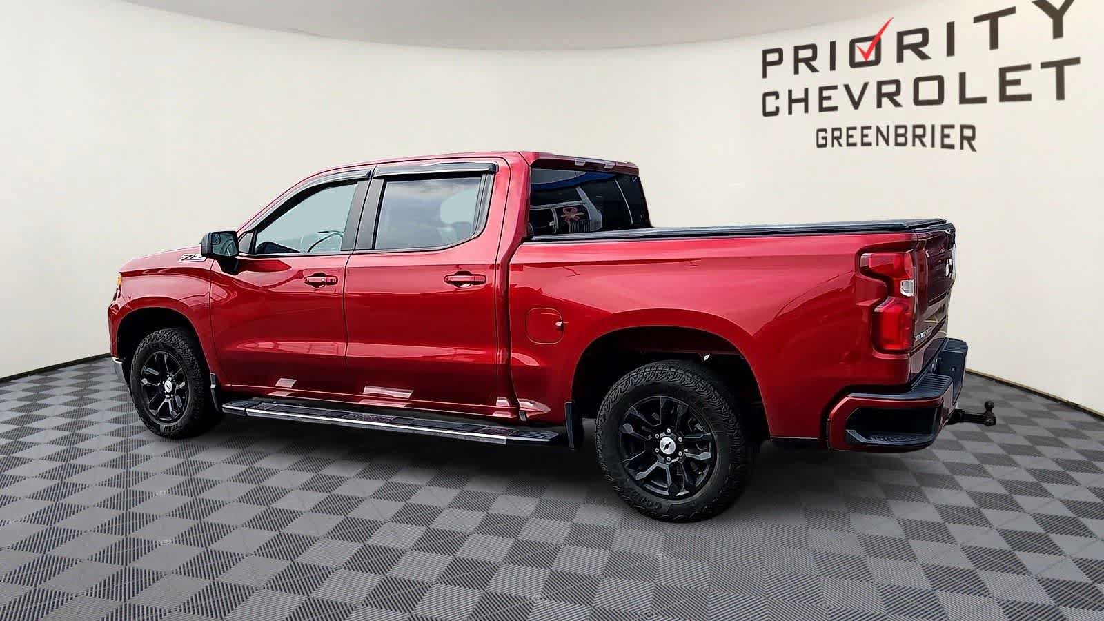 Used 2024 Chevrolet Silverado 1500 RST w/ Z71 Off-Road Package AWD/4WD image 6