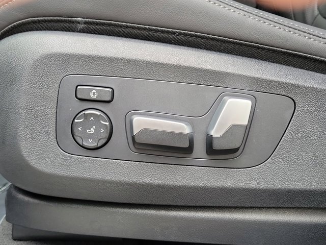 Used 2026 BMW X5 sDrive40i image 12