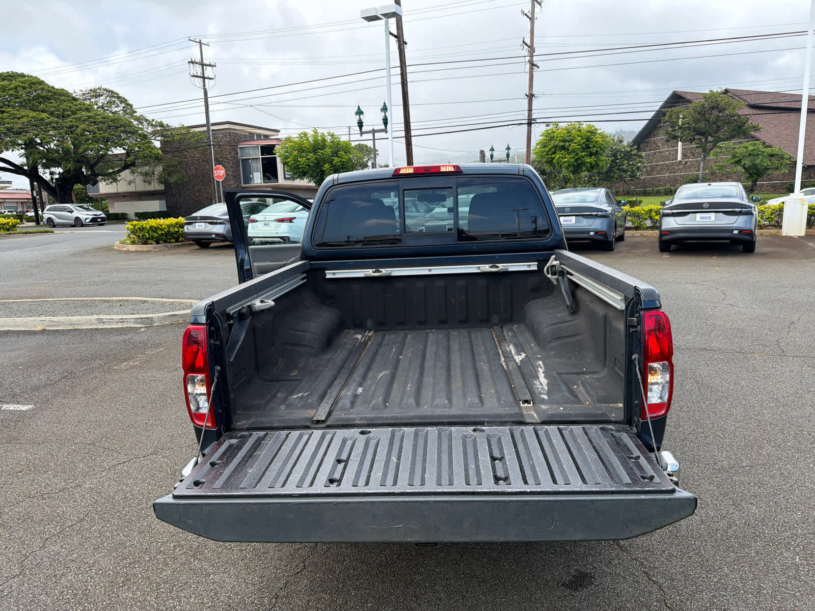 Used 2018 Nissan Frontier SV w/ Value Truck Package RWD image 12