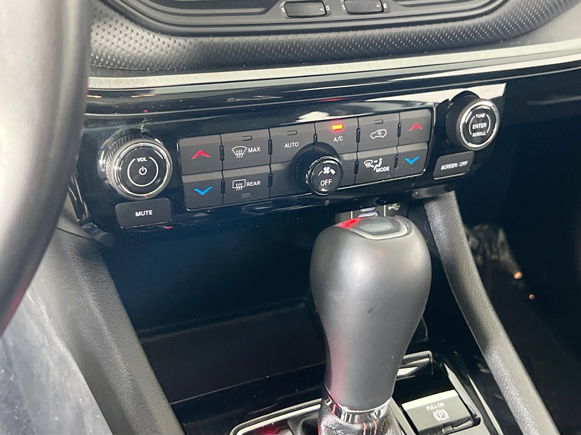 Used 2022 Jeep Compass Trailhawk w/ Trailhawk Elite Group image 16