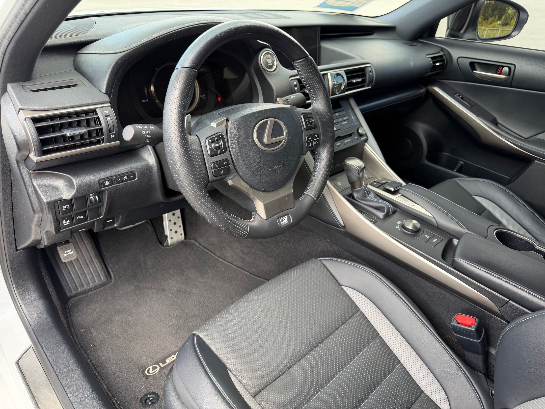 Used 2020 Lexus IS 300 F Sport w/ Blackline Edition RWD image 4