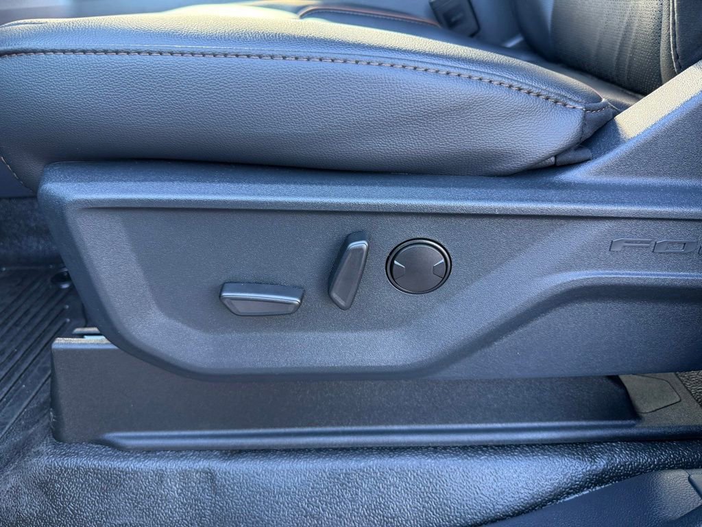 New 2026 Ford F350 Lariat w/ Black Appearance Package image 6