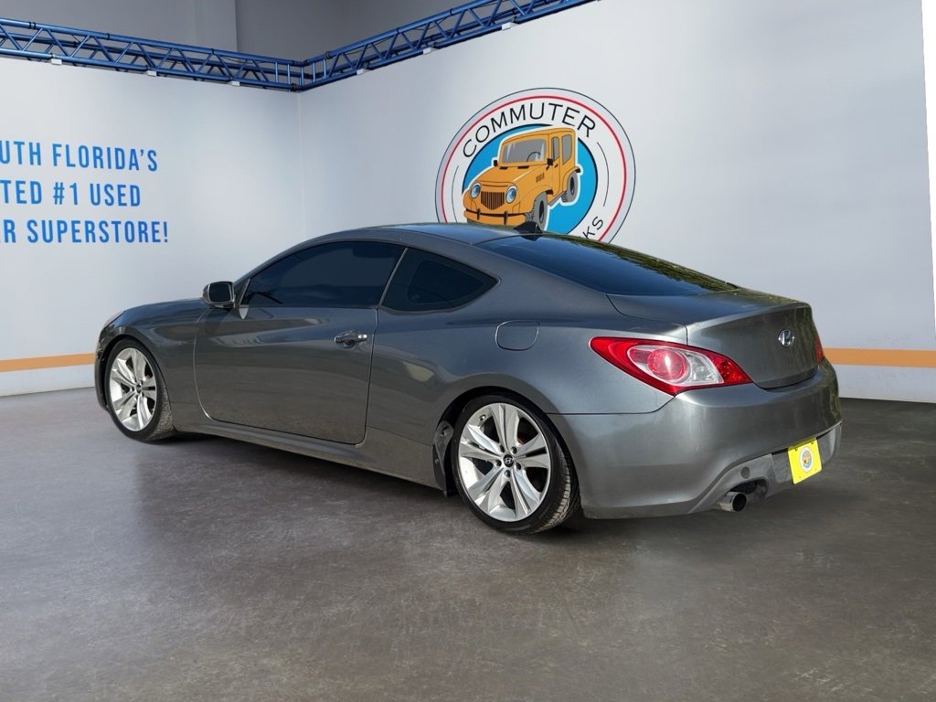 Used 2011 Hyundai Genesis 2.0T image 3