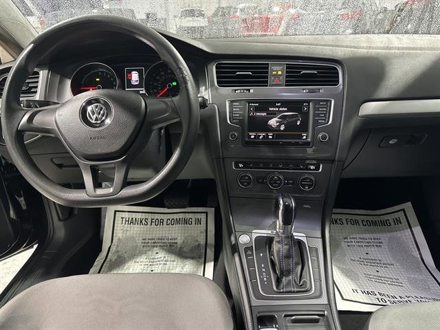 Used 2016 Volkswagen e-Golf SE image 19