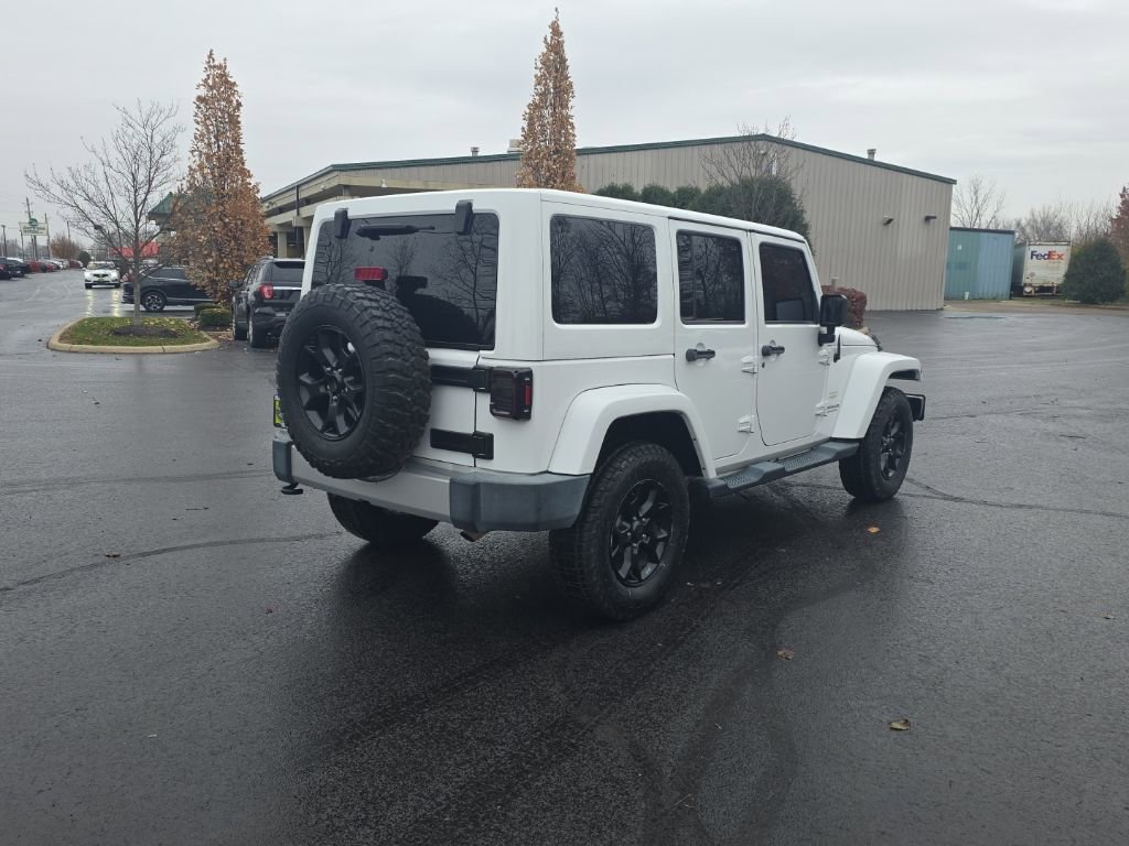 Used 2014 Jeep Wrangler Unlimited Sahara w/ Connectivity Group image 7