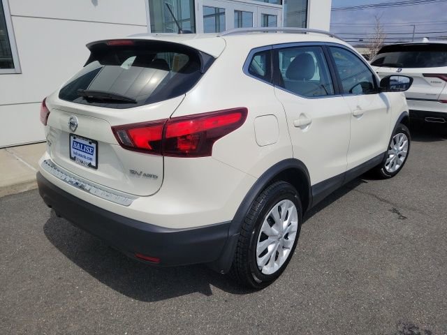 Used 2018 Nissan Rogue Sport SV AWD/4WD image 5