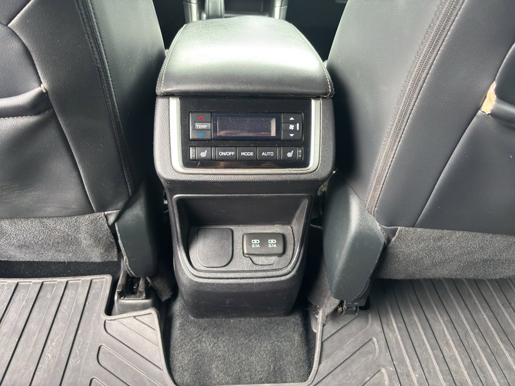 Used 2019 Subaru Ascent Limited w/ Popular Package #2 image 16