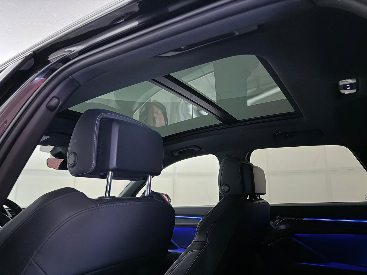 Used 2020 Audi Q3 2.0T Prestige w/ Prestige Package image 24