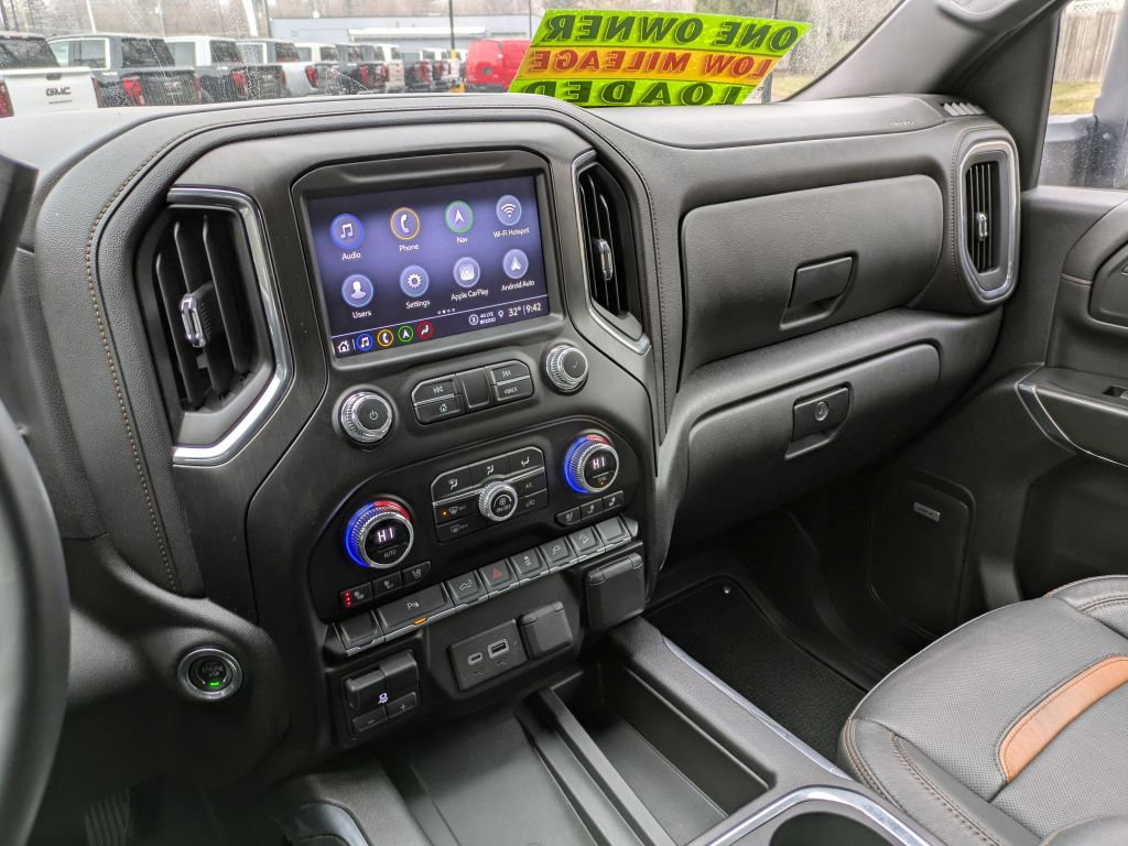 Certified 2023 GMC Sierra 2500 AT4 w/ AT4 Preferred Package image 18