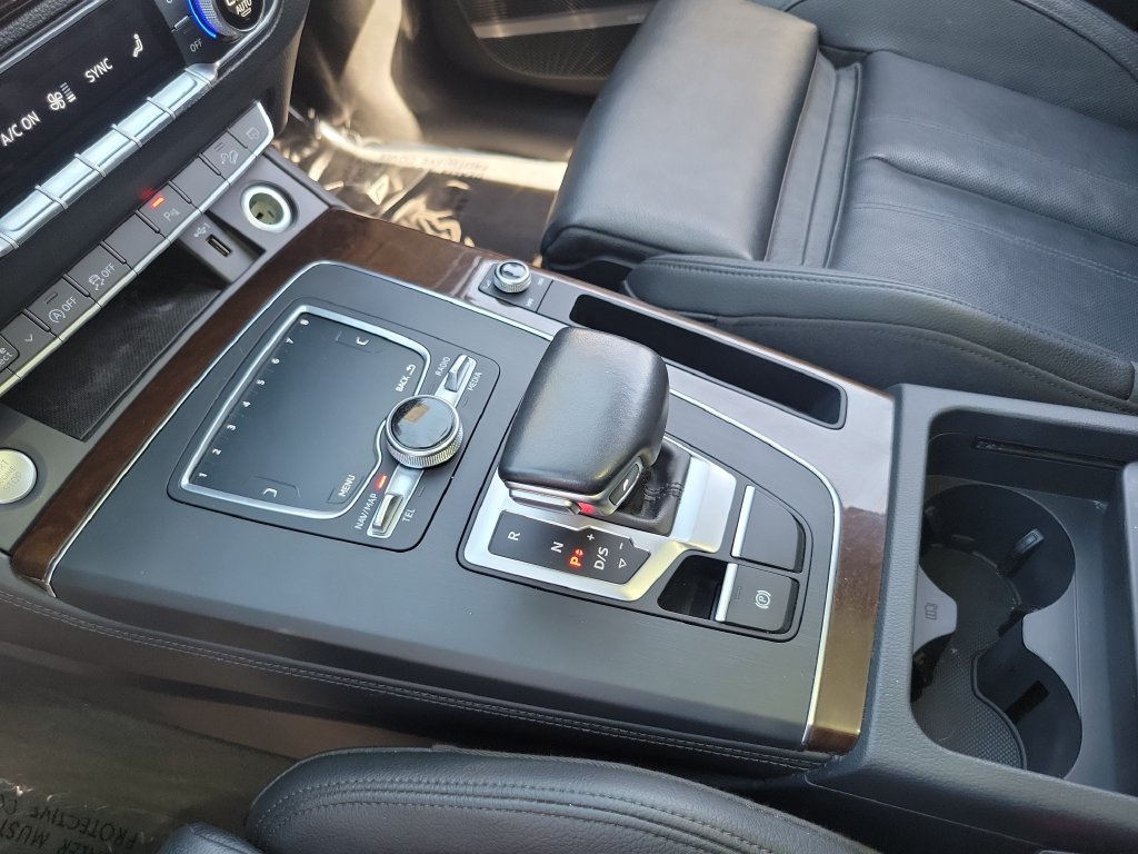 Used 2019 Audi Q5 Premium w/ Premium Plus Package AWD/4WD image 13