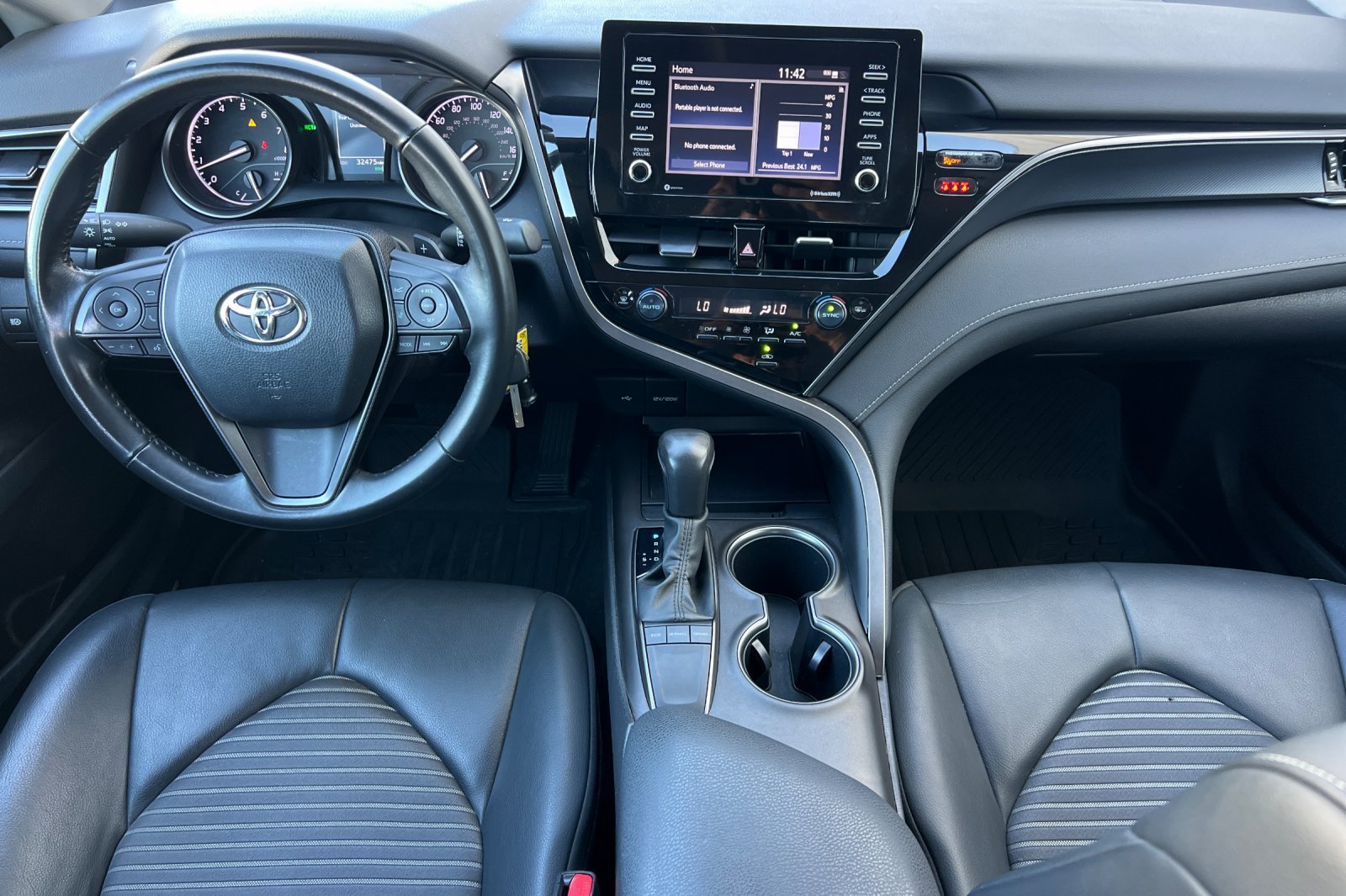 Used 2024 Toyota Camry SE FWD image 15