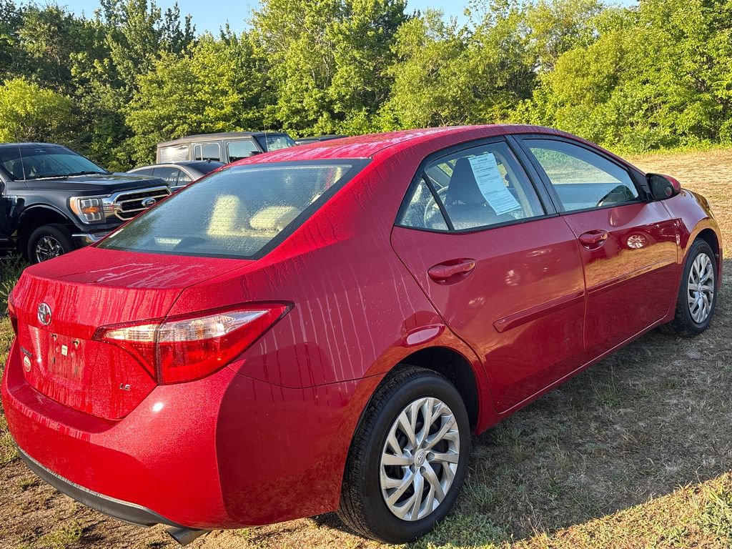 Used 2018 Toyota Corolla LE FWD image 4