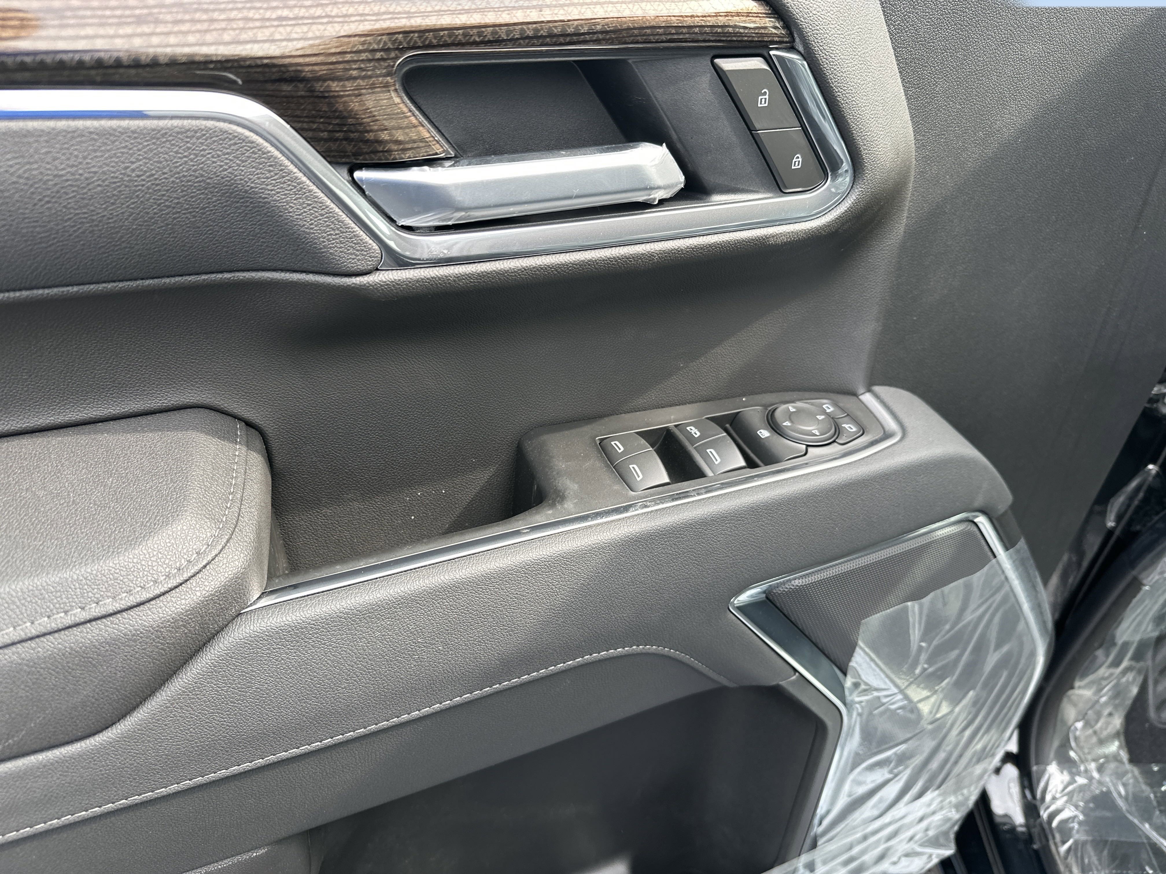 New 2025 Chevrolet Silverado 1500 LT AWD/4WD image 9