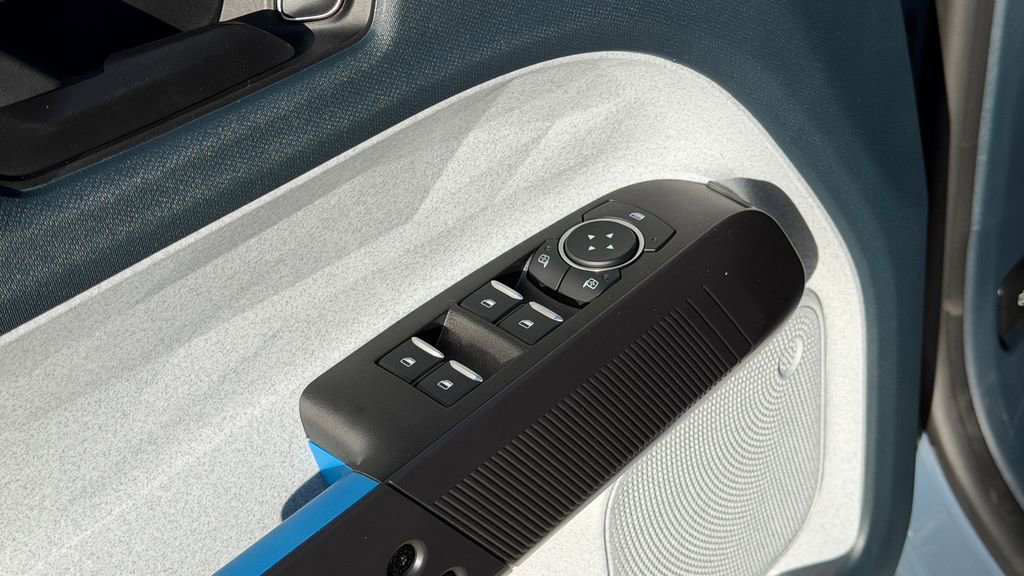 Used 2025 Ford Maverick XLT w/ XLT Luxury Package image 12