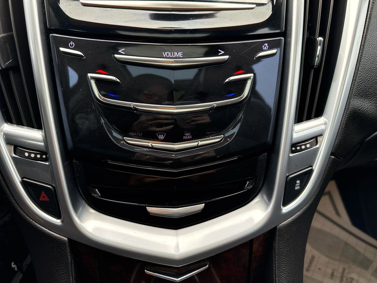 Used 2015 Cadillac SRX Luxury w/ Driver Awareness Package FWD image 26