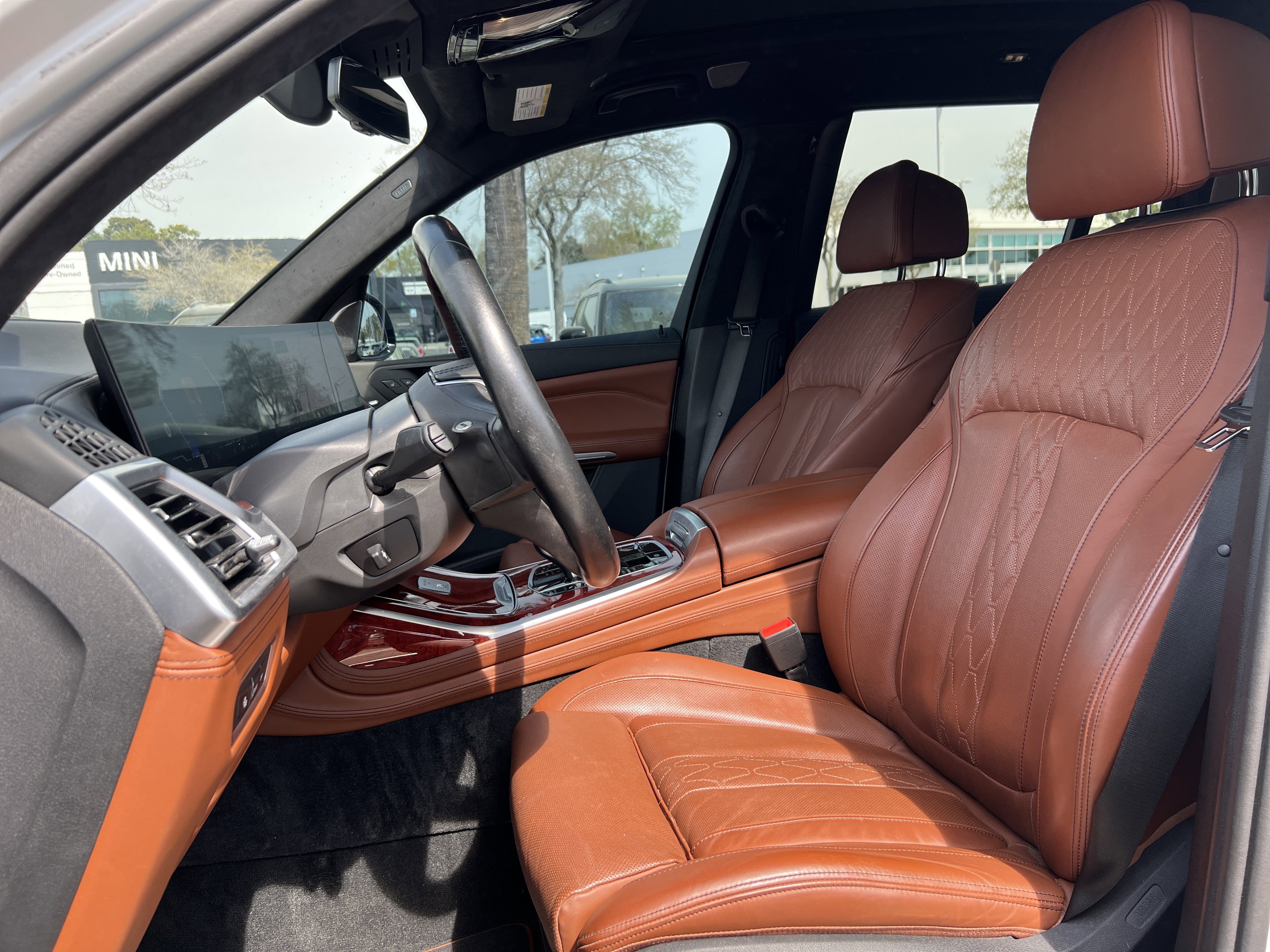 Used 2024 BMW ALPINA XB7 image 15