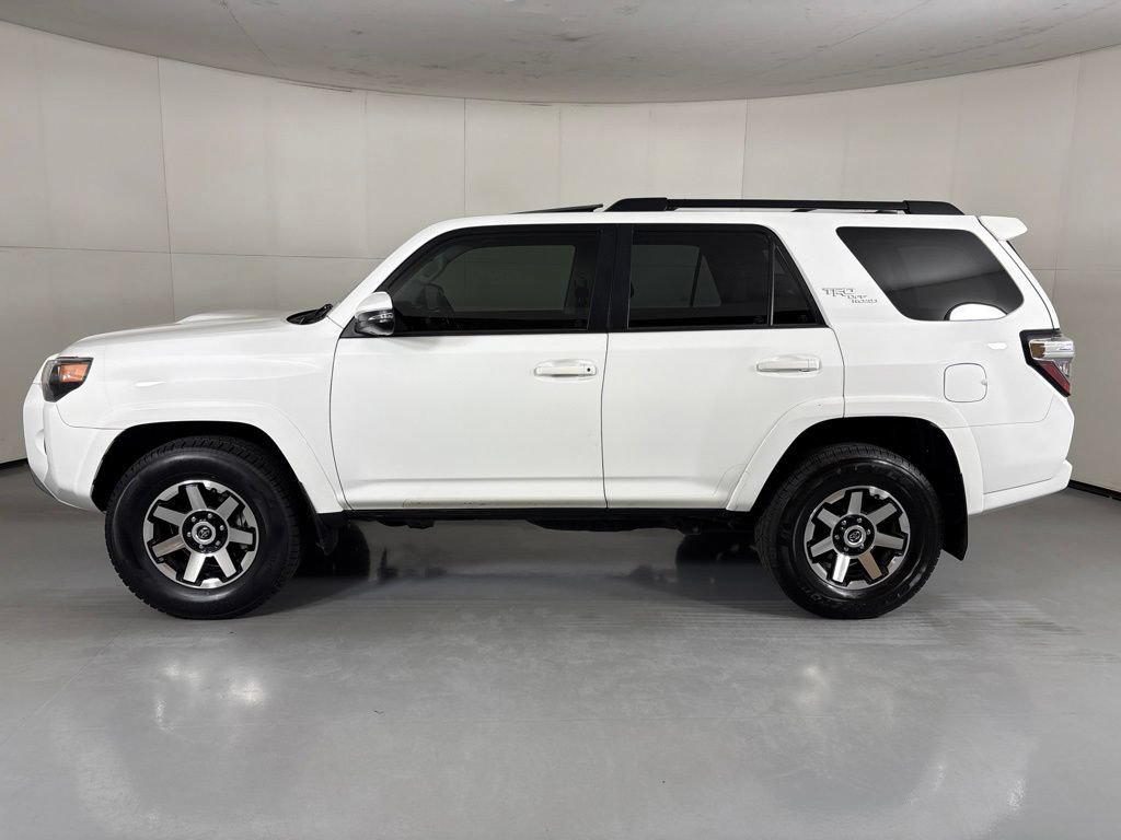 Used 2024 Toyota 4Runner TRD Off-Road Premium w/ Moonroof Package AWD/4WD image 5