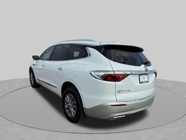 Used 2023 Buick Enclave Essence AWD/4WD image 7