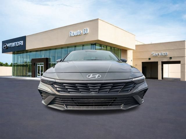 Certified 2025 Hyundai Elantra Sport FWD image 9