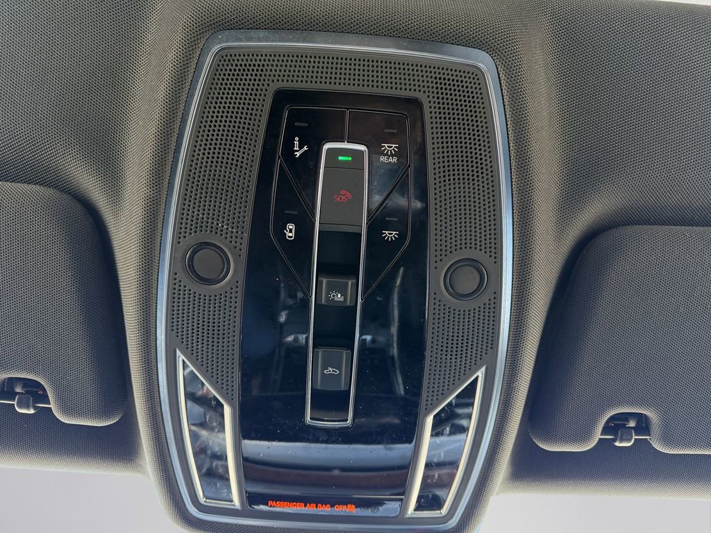 Used 2021 Audi A8 L 3.0T w/ Executive Plus Package image 17