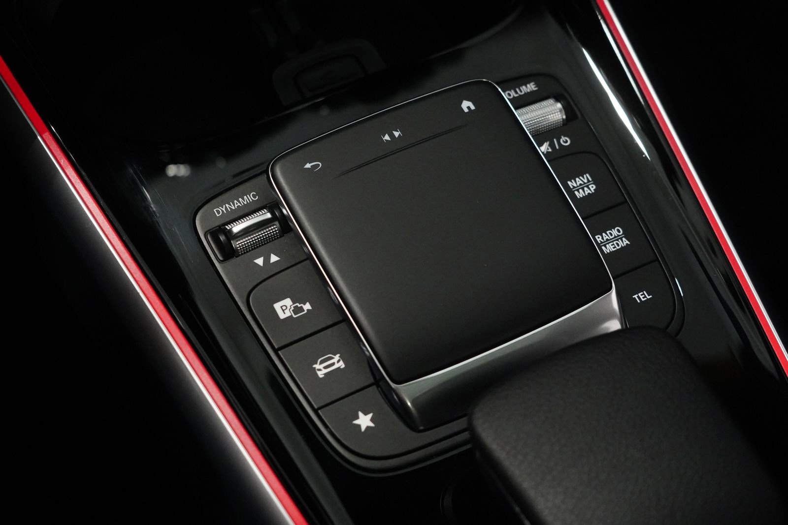 Used 2023 Mercedes-Benz GLB 250 4MATIC image 25